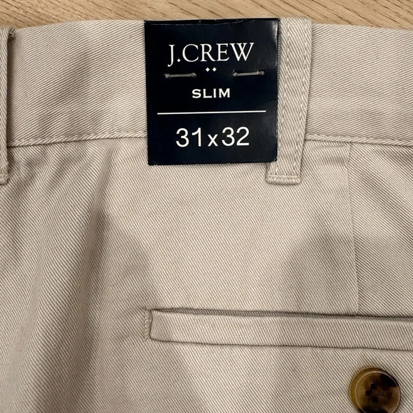 Men’s j crew factory slim flex chino
light stain on bottom back left leg of pant - Picture 12 of 12